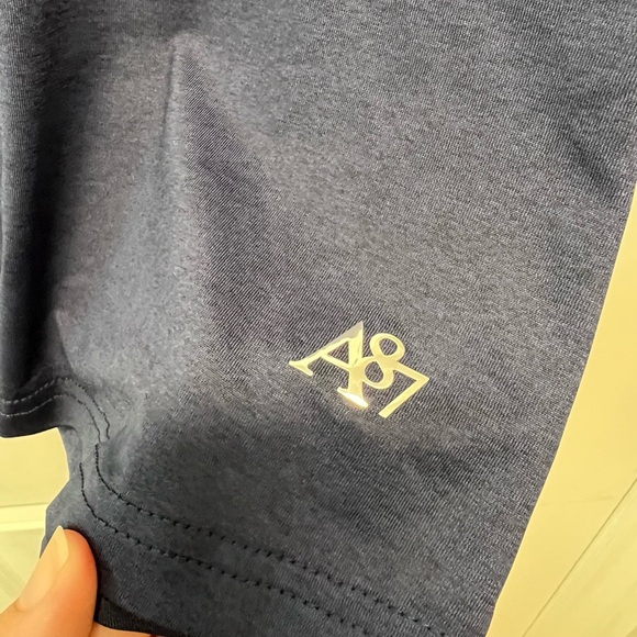 NWT Aeropostle Sport v-neck top - Picture 2 of 5